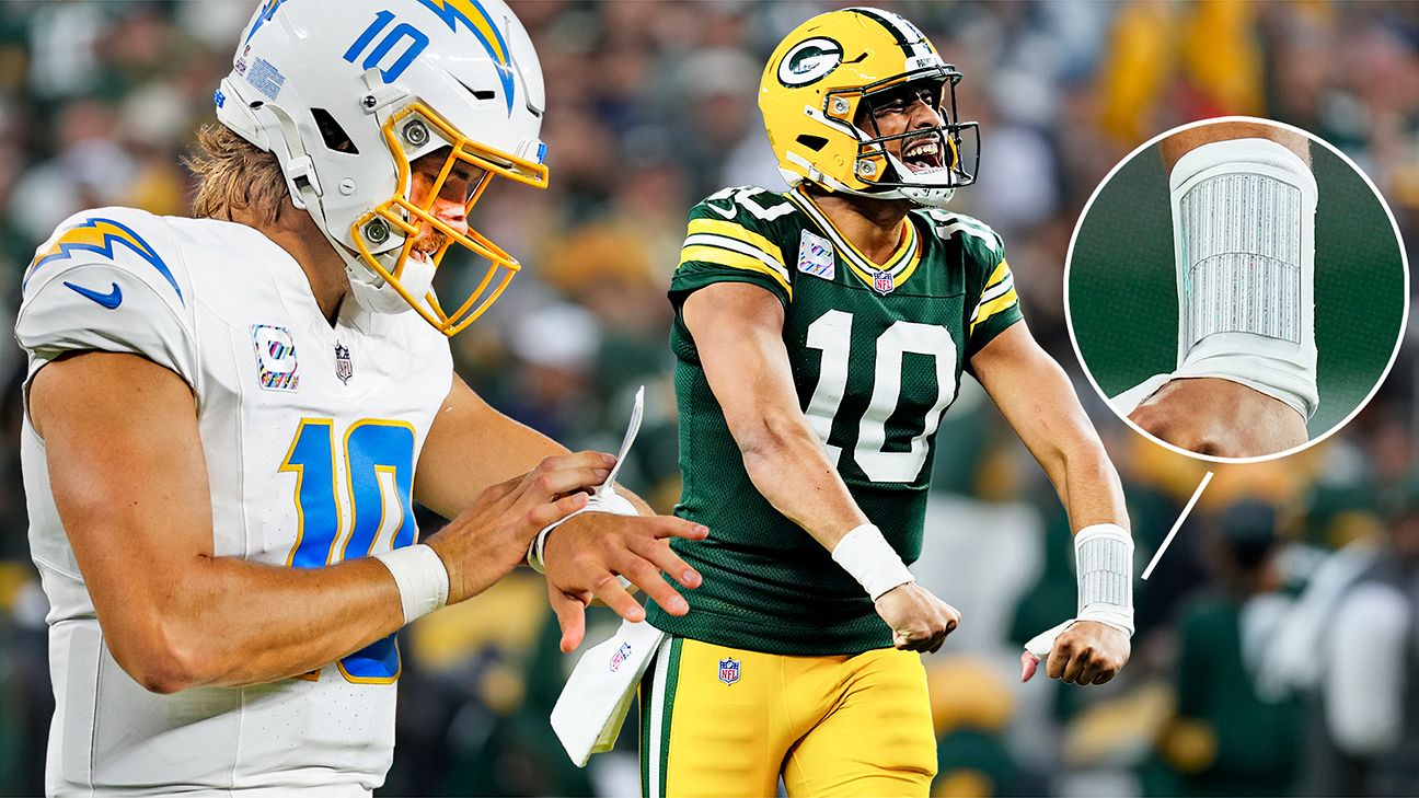 لماذا تستخدم بعض فرق NFL QB أساور المعصم الخاصة بأوراق اللعب والبعض الآخر لا يستخدمها
