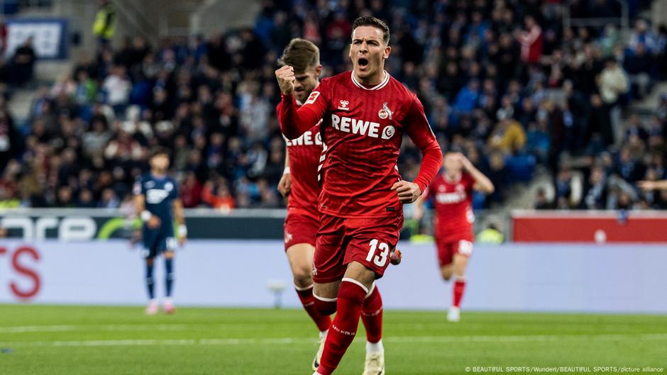 ألمانيا تستدعي الملا لخوض تصفيات كأس العالم – DW – 11/06/2025
