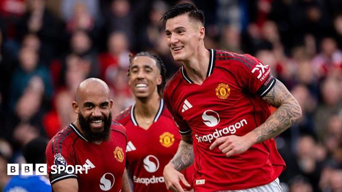 Manchester United striker Benjamin Sesko (right) celebrates his goal against Sunderland at Old Trafford