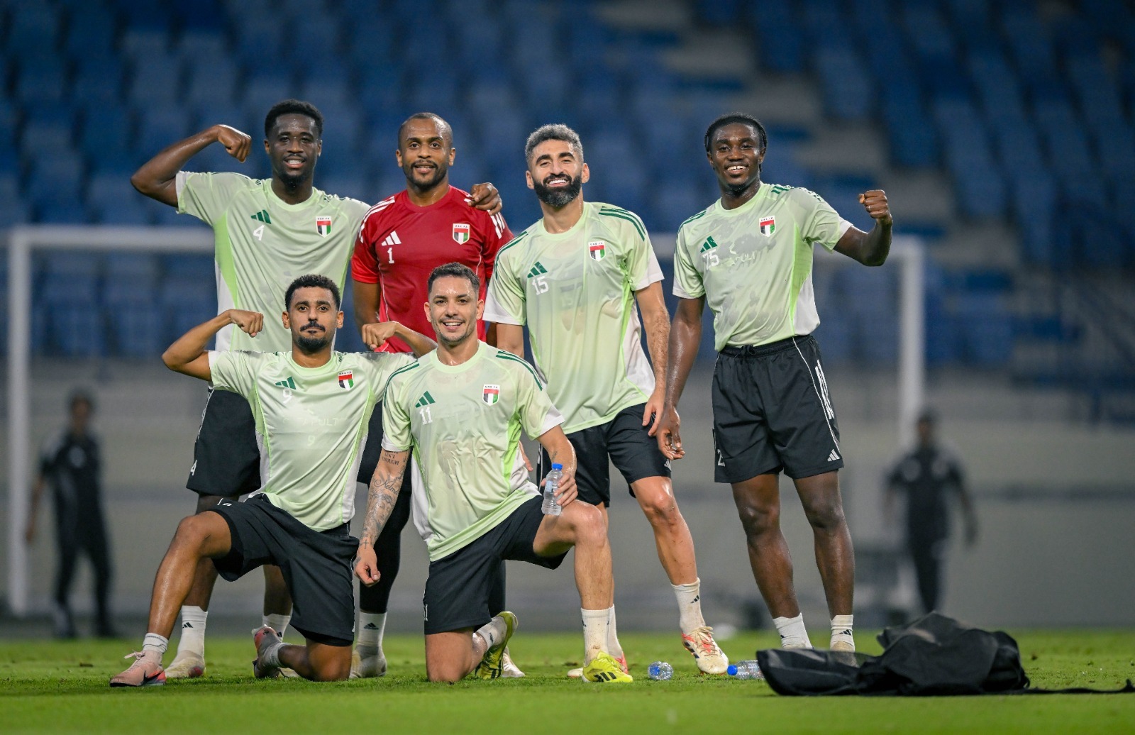 الأبيض يبدأ إعداده لمواجهتي العراق في الدور الإقصائي المؤهل إلى المونديال
