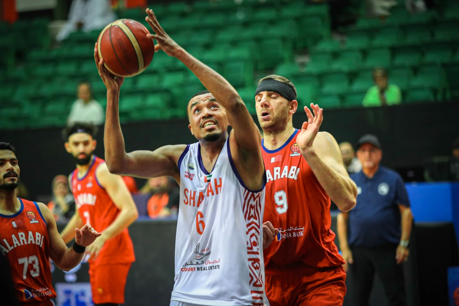 الشارقة يهزم العربي القطري في «غرب آسيا» للسلة
