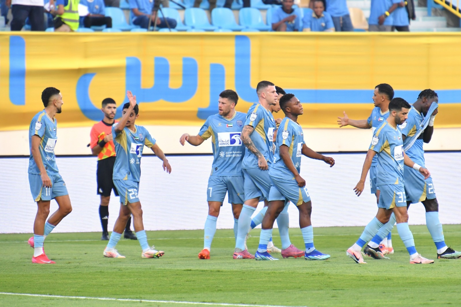 الظفرة يُبدع ويُمتع ويقسو على كلباء بثلاثية نظيفة
