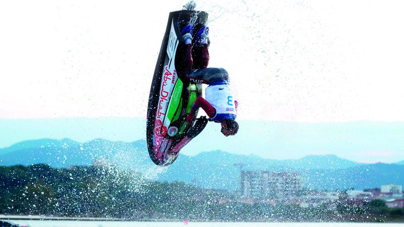 الملا يظفر بالجولة الختامية لمونديال الدرّاجات المائية
