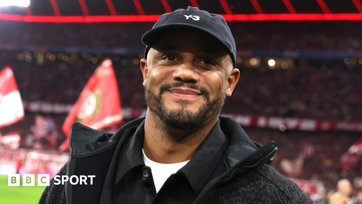 Harry Kane and Luis Diaz celebrate