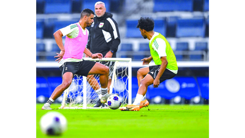 «الأبيض» يُدشّن تدريبات مباراة العراق.. والتشكيلة تكتمل اليوم
