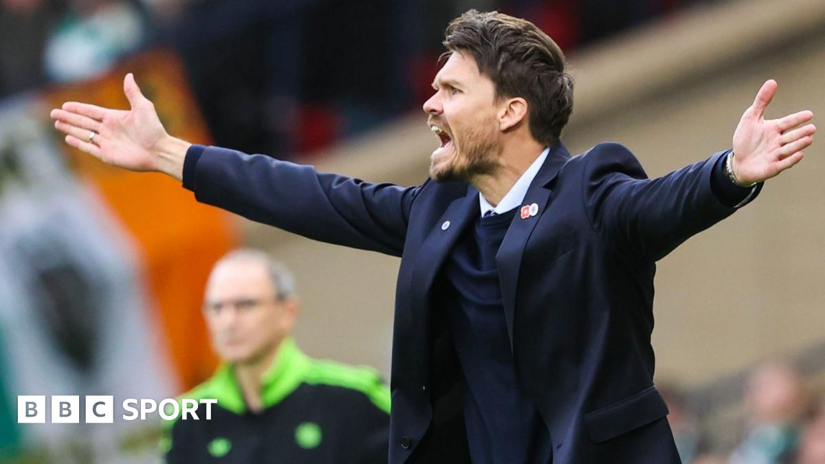 Referee Nick Walsh shows Celtic