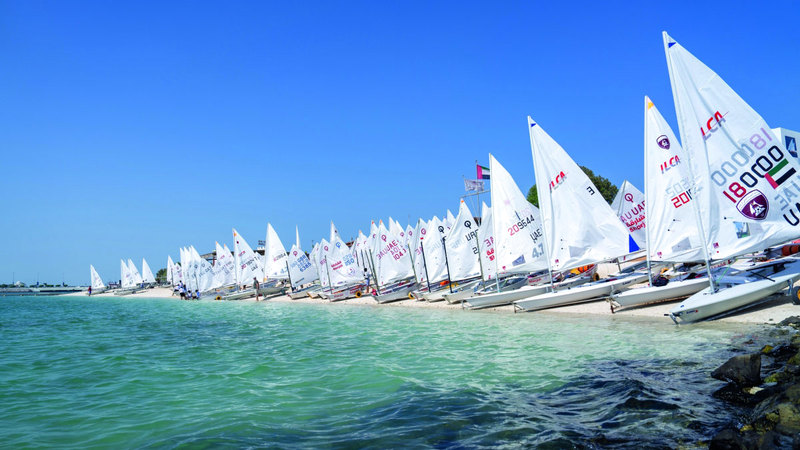 100 بحّار يشاركون في سباق «بطل الإمارات للشراع الحديث»
