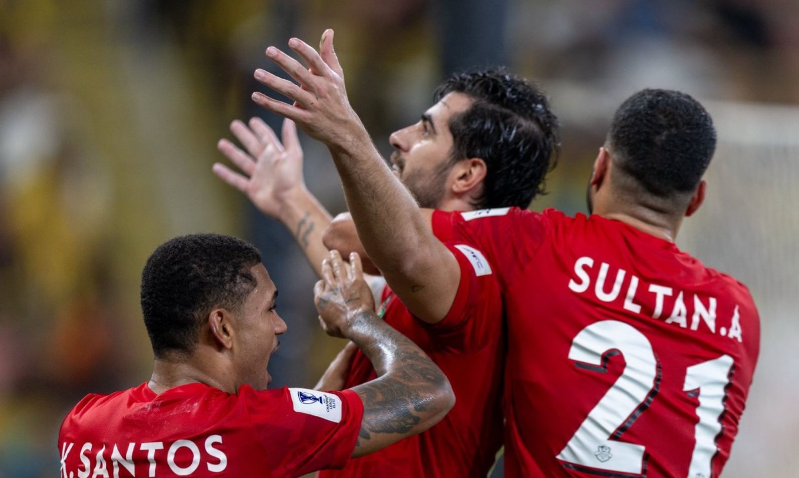 شباب الأهلي يعود من جدة بفوز غالٍ على الاتحاد
