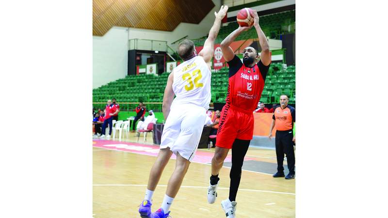 صراع «الوصافة» يهيمن على لقاء شباب الأهلي والبطائح في دوري السلة
