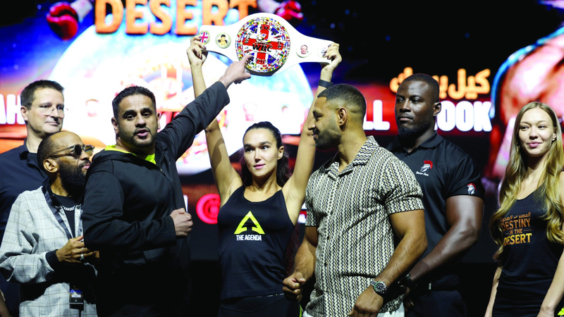 بطل الملاكمة الإماراتي عيسى الدح يُنفق 500 ألف درهم لنزال بطل العالم في دبي
