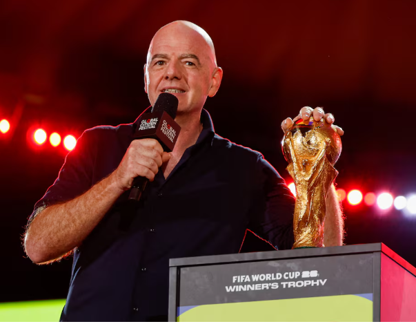 فيفا يطلق "جائزة السلام" في حفل قرعة كأس العالم
