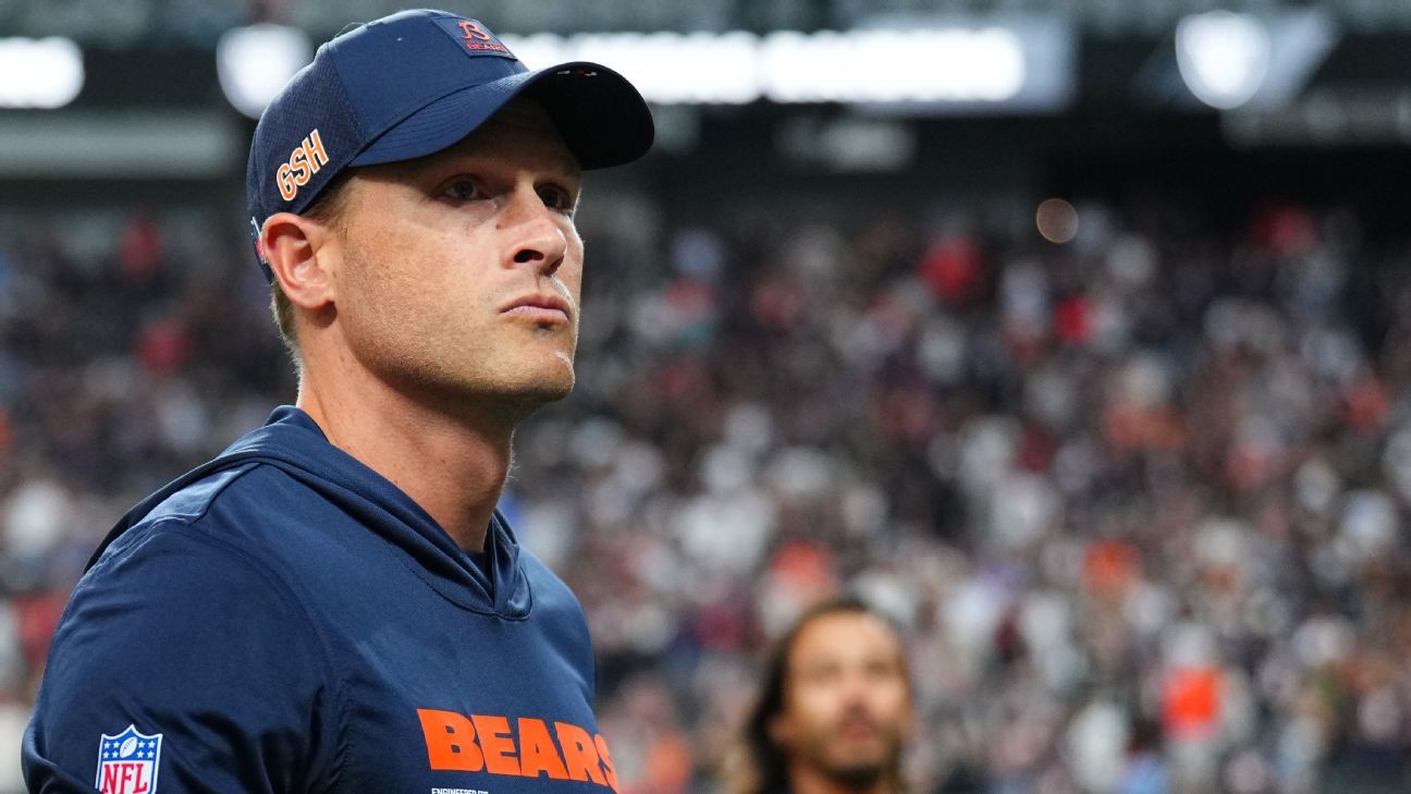 يأسف مدرب بيرز بن جونسون كيف تلقى مقابلة في نهاية الشوط الأول
