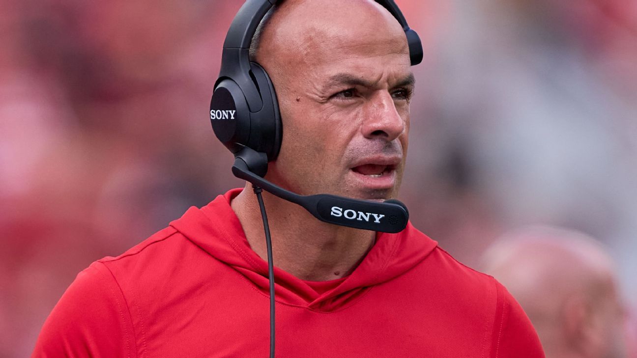 49ers 'Saleh يعترف أنه يجب أن يستخدم كلمات أفضل مع Jaguars "Coen
