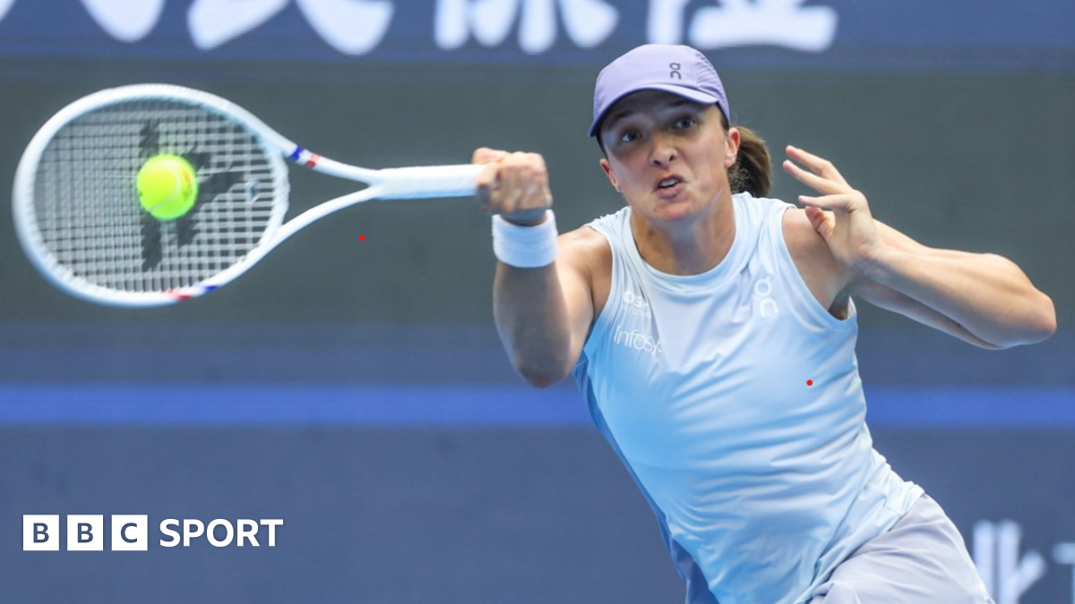 تقول Iga Swiatek إن موسم التنس طويل جدًا ومكثف جدًا
