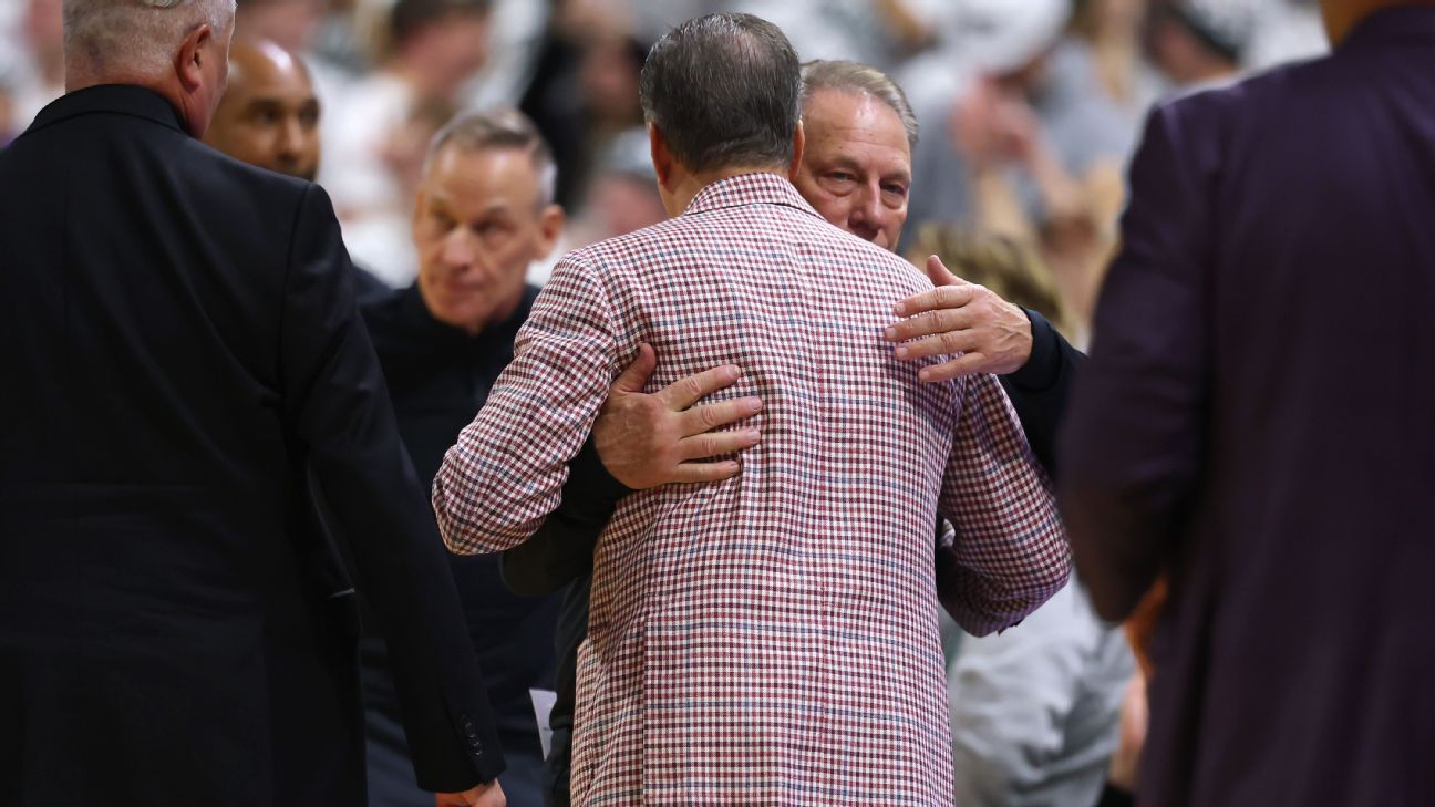 رقم 22 جامعة ولاية ميشيغان يتصدر رقم 14 أركنساس في مباراة توم إيزو وجون كاليباري
