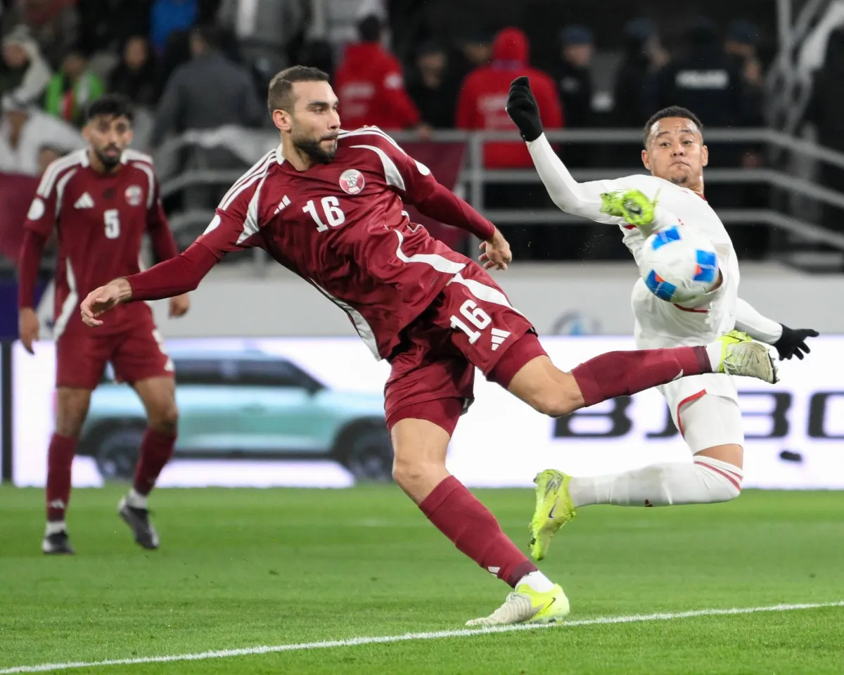 التعادل يحسم قمة الإمارات وقطر
