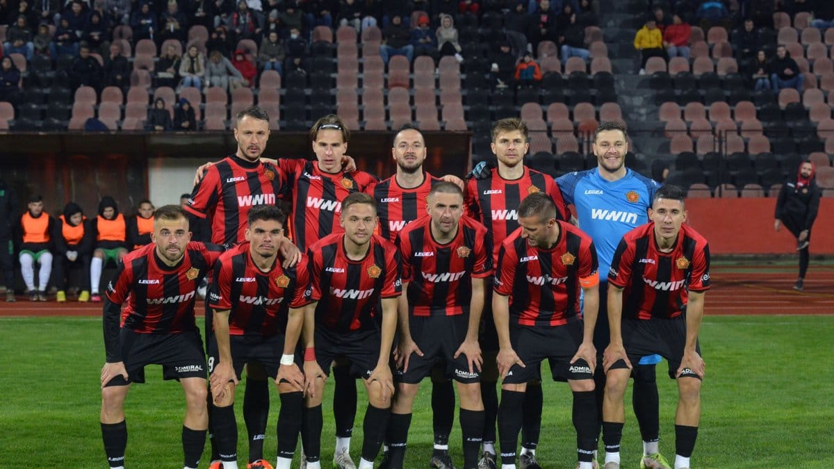 المنتخب البوسني يكتسح سطح السفينة بإصلاح جريء لتفادي فأس الهبوط
