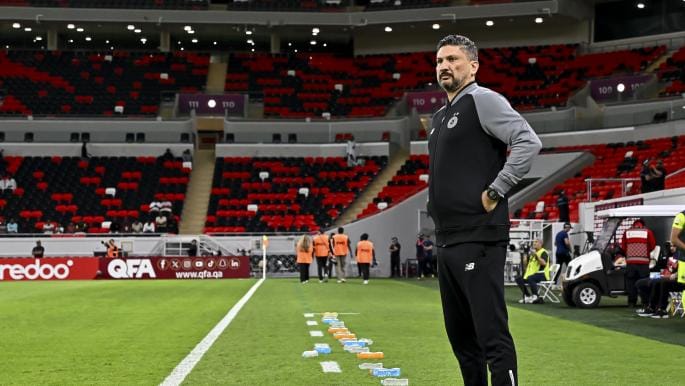 وسام رزق يعدد مكاسب قطر من مواجهة الإمارات في خليجي 26
