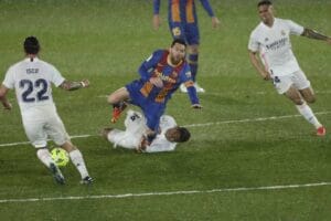 نجم ريال مدريد السابق يمدح ميسي: هو الأفضل  ومستحيل إيقافه