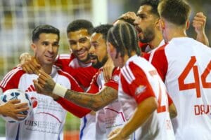 بفضل قفازات عادل الحوسني.. الشارقة يتأهل إلى ربع نهائي دوري أبطال آسيا