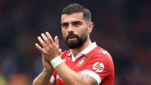 إصابة لاعب إنجليزي في حادث سير بعد مباراة فريقه