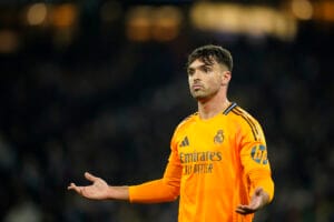 لاعب ريال مدريد المهدد بالسجن يتحول إلى نجم