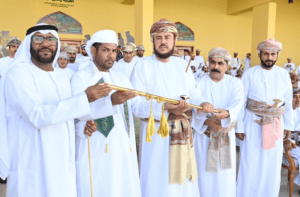 هجن الإمارات تنتزع رموز (البشائر) في سلطنة عمان
