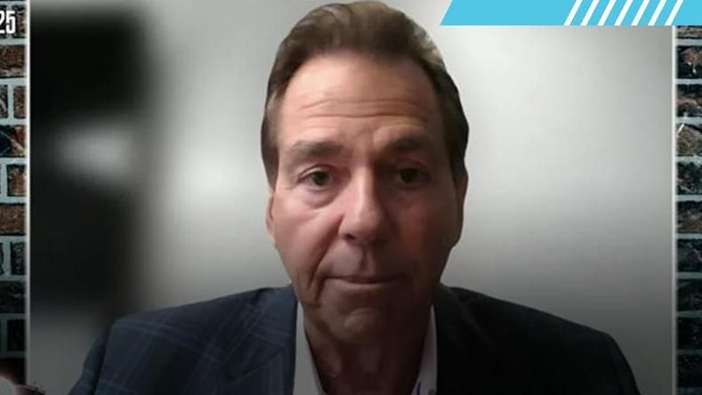 المصادر: تقوم LSU بإزالة العلامة المؤقتة الجديدة لـ AD Verge Ausberry
