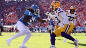 يقود Ole Miss 'LSU JAB أعلى المتصيدون من أسبوع كرة القدم في الكلية 5