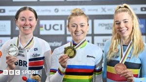 Katie Archibald, Lara Gillespie and Helene Hesters with their medals from the women