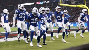 أبرز أحداث الأسبوع العاشر من الدوري الوطني لكرة القدم الأمريكية: أفضل المسرحيات واللحظات والهبوط