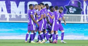 العين يتربع على القمة بثلاثية في عجمان