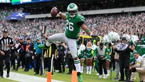 العمالقة-النسور، رعاة البقر-برونكو هم أفضل المتصيدين في NFL Week 8