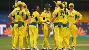 الهند تعتقل رجلاً لمس لاعبات الكريكيت الأستراليات – DW – 25/10/2025