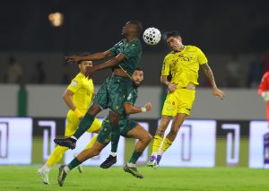 بعد الخروج من الكأس.. الوصل يخسر نقطتين أمام خورفكان في الدوري