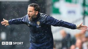Notts County Martin Paterson shouting from the side of the pitch
