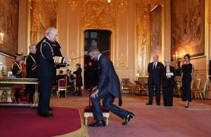 بيكهام يحصل على لقب "السير" في انجلترا.. "أكثر لحظة فخراً" في حياته (فيديو)