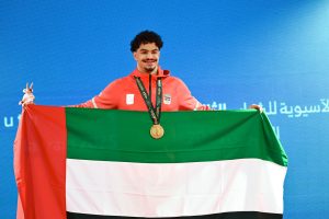 السباح الإماراتي حسين شوقي يتوج بذهبية 50 متر فراشة في «الألعاب الآسيوية»