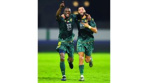 طارق تسودالي وإيلتون فيليبي أبرز الأسلحة الهجومية في خورفكان. من المصدر