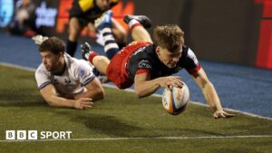 Jack Bracken of Saracens dives over to score a try during the Prem match against Bristol Bears at StoneX Stadium