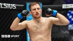 طريق المحارب: يستهدف بريت جونز لقب العالم الثالث في Twilight of Fight Career