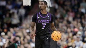 منح Tyon Grant-Foster أمرًا قضائيًا باللعب مع Gonzaga