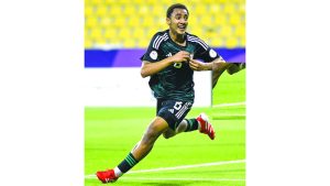 عبدالرحمن.. نجم صغير على خطى عمّه «الكاس»