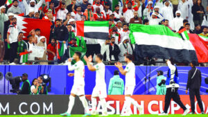 الجمهور الإماراتي يستعد لمؤازرة المنتخب في المهمة الكبيرة نحو تحقيق حلم التأهل لكأس العالم. أرشيفية