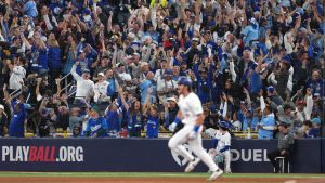 تصفيات MLB: كانت عودة فريق Blue Jays إلى بطولة العالم تستحق الانتظار