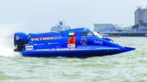 فيكتوري يتصدر سباق «السبرينت» في «شنغهاي»