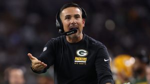 يتجاهل Packers HC Matt LaFleur عيد الهالوين، ويتطلع إلى Panthers