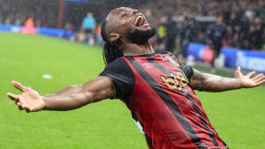 شائعات وأخبار: ليفربول يتطلع إلى سيمينيو ليحل محل صلاح