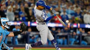 بطولة العالم 2025: كيف انتعش موكي بيتس في اللعبة 6
