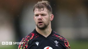 Olly Cracknell in Wales training